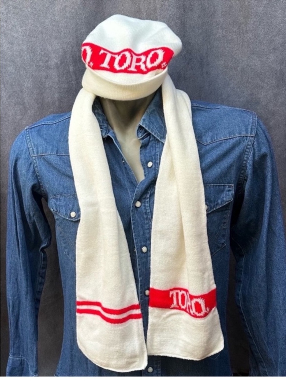 Vintage Toro hat & scarf beanie winter